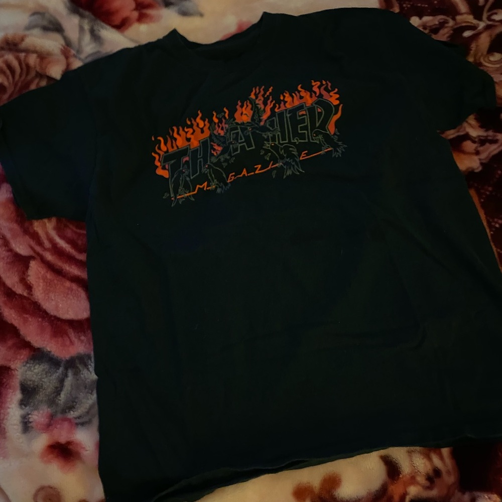 black thrasher t -shirt